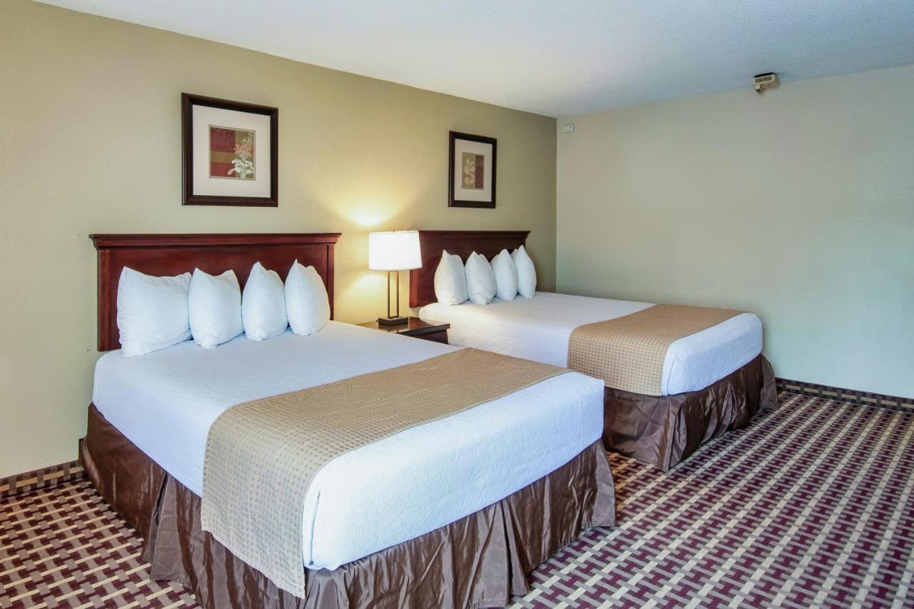 Days & By Wyndham Johnson Hotel 3*