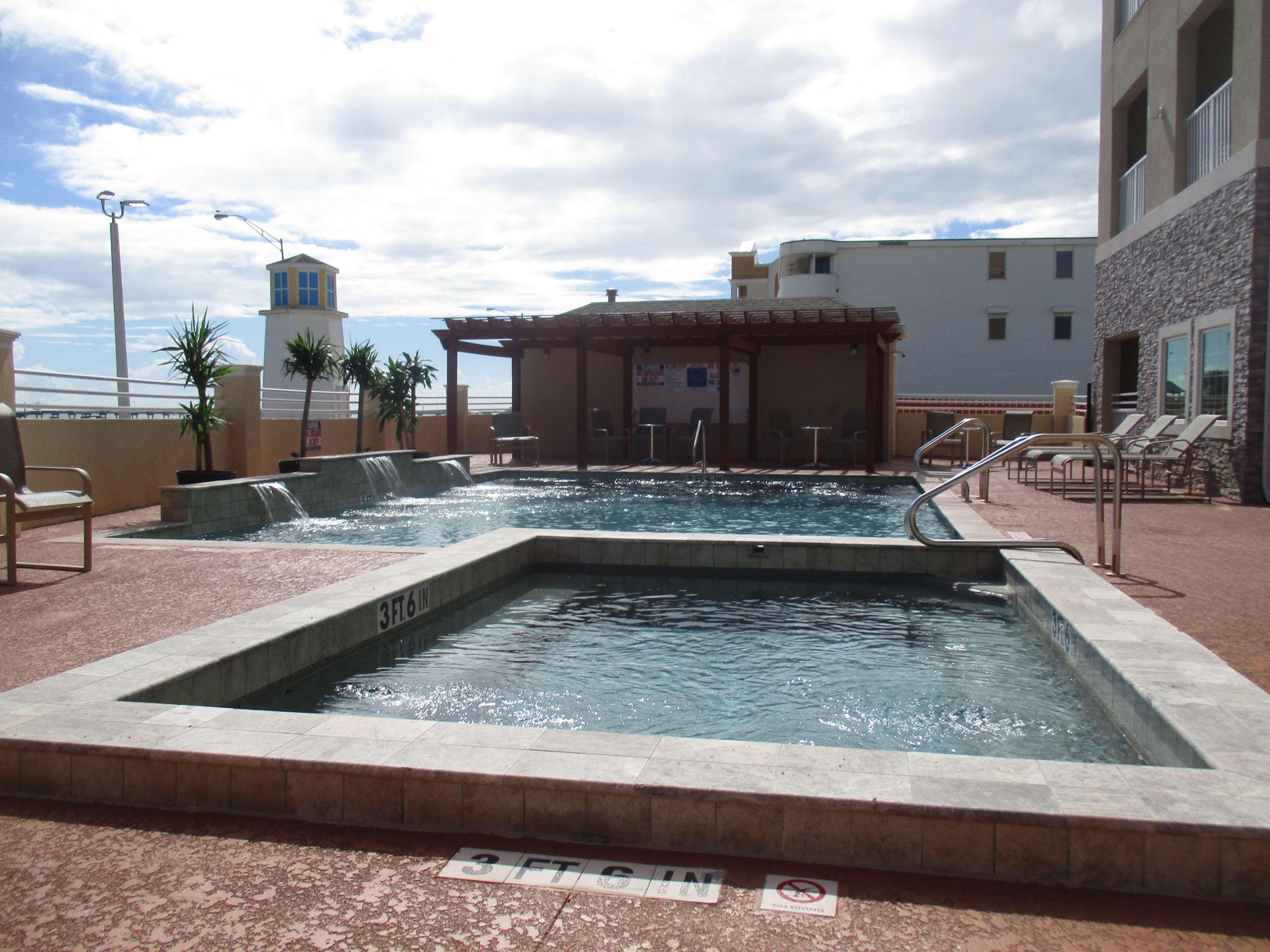 Days & By Wyndham Johnson Hotel 3*
