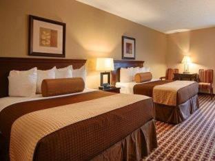 Days & By Wyndham Johnson Hotel Johnson City